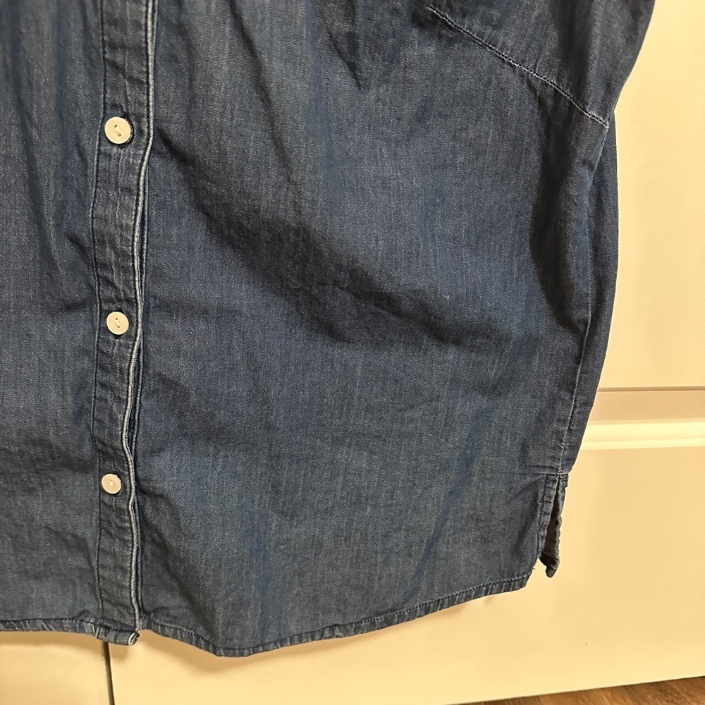 Alia Petite Floral Embroidered Denim Sleeveless Collared Blouse Size 12P Women’s - Picture 3 of 8